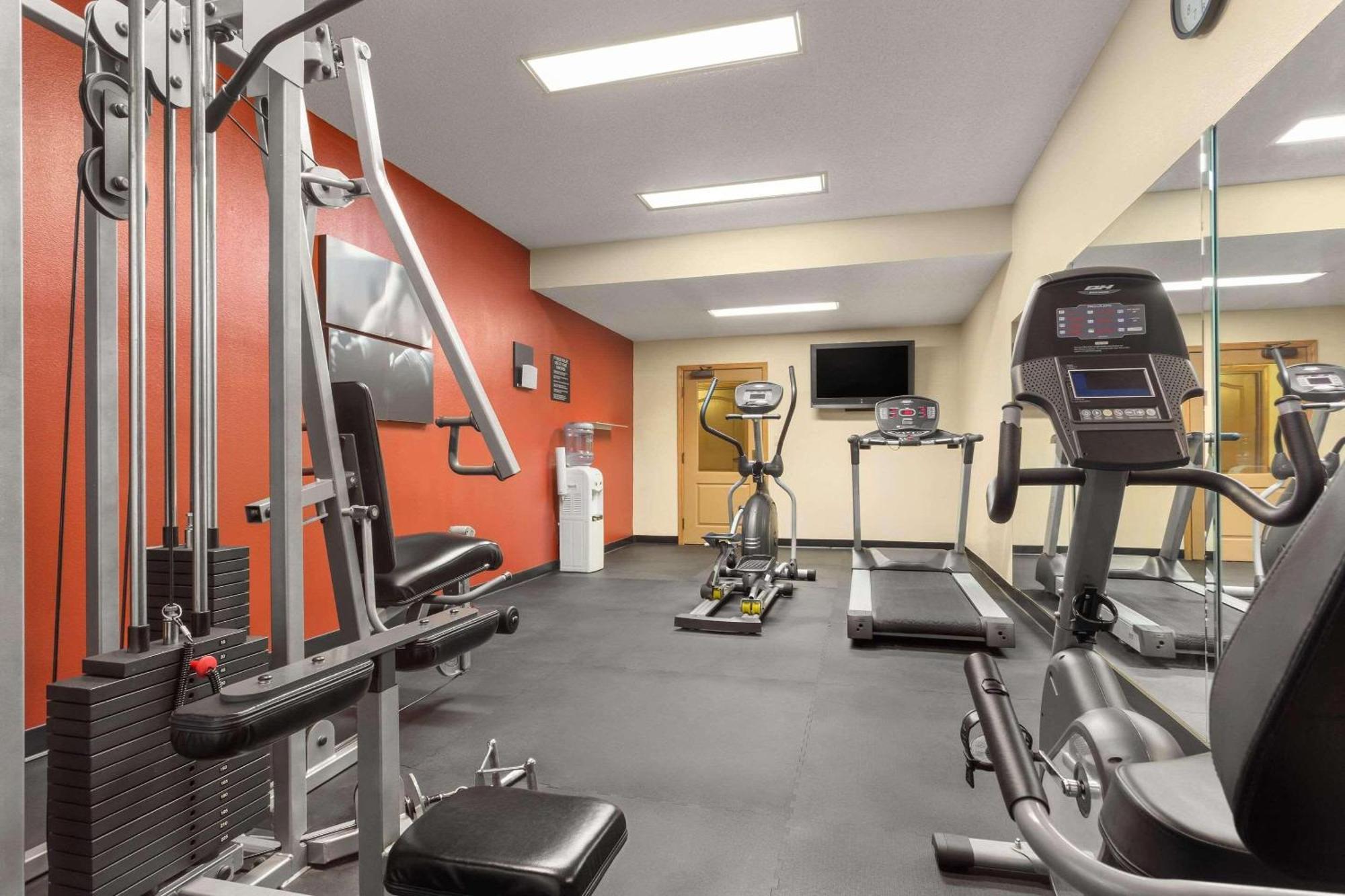 Country Inn & Suites By Radisson, Tuscaloosa, Al ภายนอก รูปภาพ