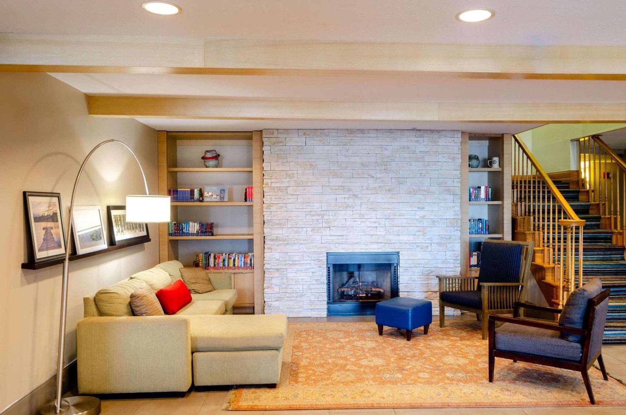 Country Inn & Suites By Radisson, Tuscaloosa, Al ภายนอก รูปภาพ